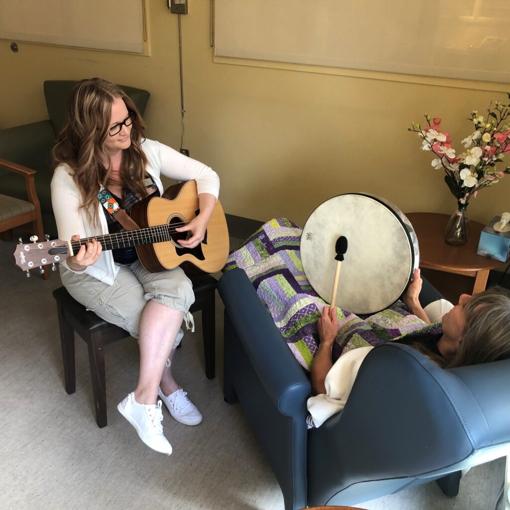 Victoria Hospice offre des soins physiques et émotionnels aux personnes en fin de vie.